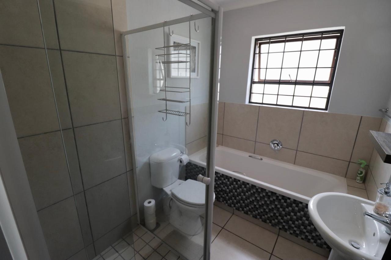 Carole'S Cottage Hermanus Dış mekan fotoğraf